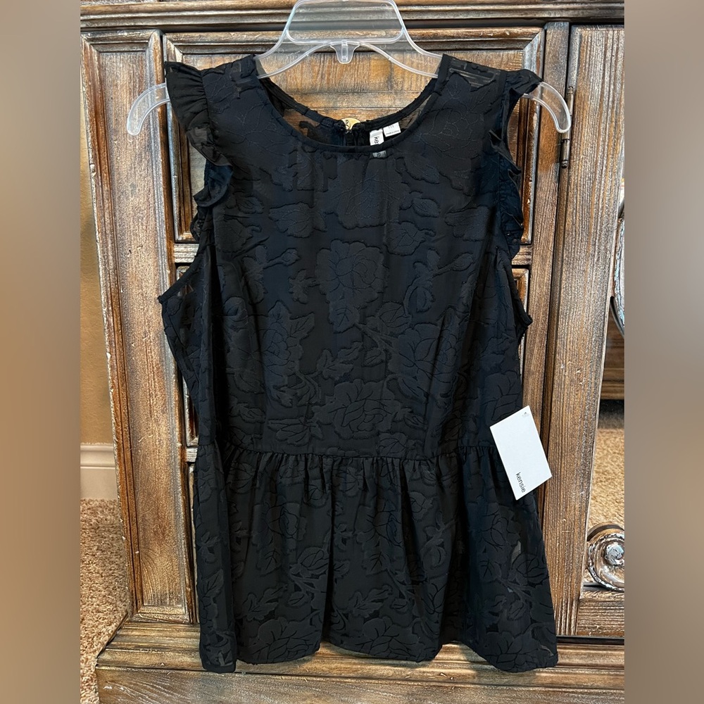 Kensie NWT Sz M black floral sheer ruffle detail sleeveless summer blouse